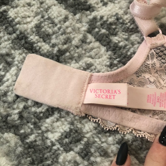 Victoria Secrets Dream Angel push up bra - Picture 10 of 11